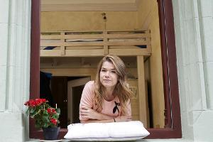 Multitalent Anke Engelke fühlt sch mit ihrer Show "Anke hat Zeit" wohl