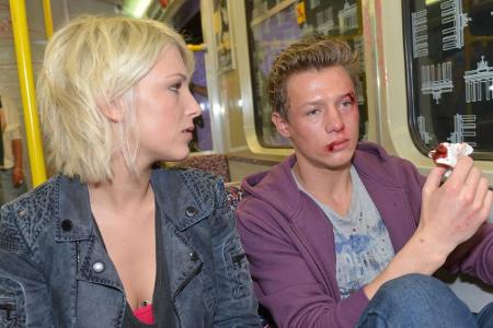 Lilly bringt den lädierten Vince nach Hause