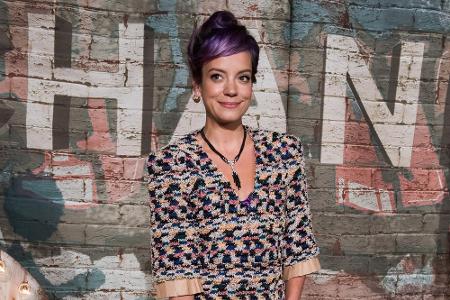Steht ihrer Freundin Kesha auf etwas unkonventionelle Art bei: Lily Allen