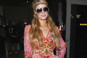 Paris Hilton ist top gestylt