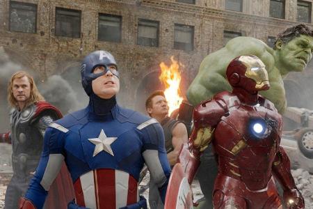 Captain America (Mitte) und seine Mitstreiter der Avengers