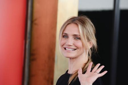 Hier funkelt der neue Ring an der Hand von Cameron Diaz