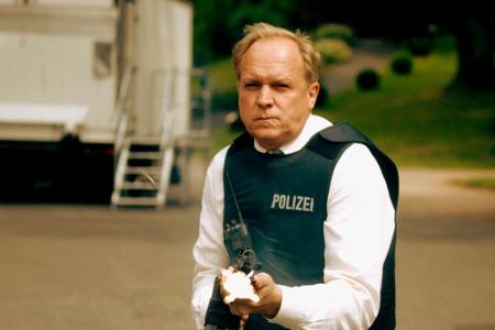 Felix Murot (Ulrich Tukur) muss um sein Leben kämpfen