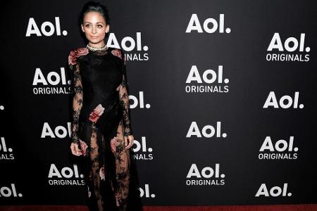 It-Girl Nicole Richie überzeugt in einem aufreizenden Outfit