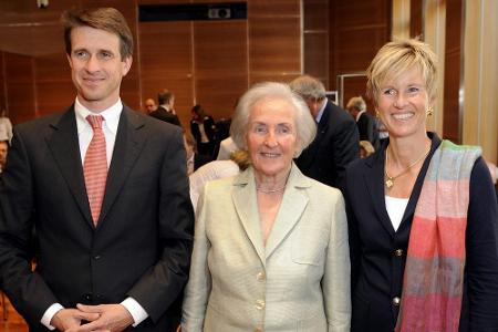 Die Geschwister Stefan Quandt (li.) und Susanne Klatten (re.) bei der Verleihung des Großen Bundesverdienstkreuzes für ihre ...