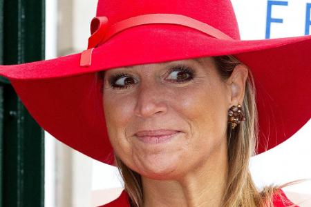 Königin Máxima der Niederlande in knalligem Rot