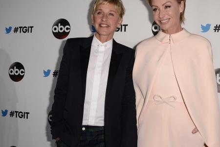 Ellen DeGeneres (links) und Portia de Rossi bei einer Veranstaltung in West Hollywood
