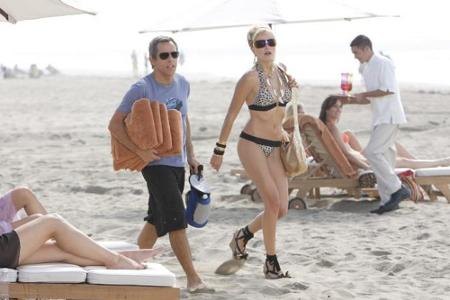 Kaum verheiratet, will Eddie (Adam Sandler) seine Frau Lila (Malin Akerman) schon wieder loswerden