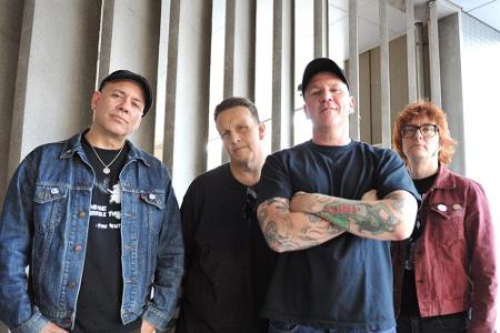 CJ Ramone (2. v. r.) mit seiner Band