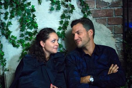 Sie liebt ihn, sie liebt ihn nicht: Caro (Ines Kurenbach) und Malte (Stefan Bockelmann)