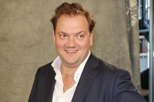 Charly Hübner wuchs in der DDR auf