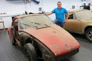 "Trödeltrupp"-Experte Otto Schulte mit seinem Sensationsfund