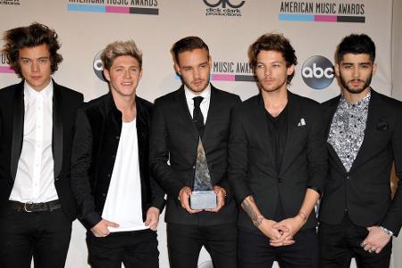 Harry, Neil, Liam, Louis und Zayne (v. l.) singen mit Bob Geldof