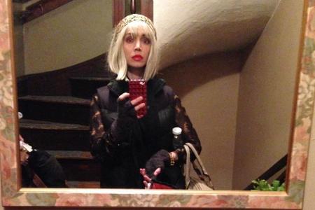 Alles wirklich passiert: Dieses Selfie postete Eliza Dushku als Beweis