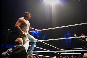 Auf diesen Moment hat Deutschland gewartet: Tim Wiese klettert in den Ring