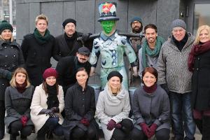 Rolf Zuckowski (2.v.r.) mit den Mitgliedern von Latvian Voices und Viva Voce