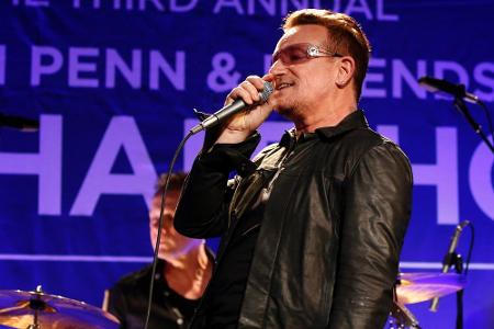 Auf der Bühne gibt Bono alles, doch ein Fahrradunfall machte ihm nun einen Strich durch die Rechnung