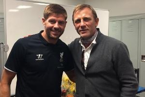 Zwei englische Helden: Steven Gerrard (l.) und Daniel Craig