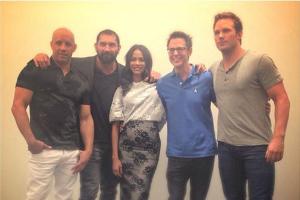 Sieht man hier schon Zoe Saldanas Babybäuchlein?