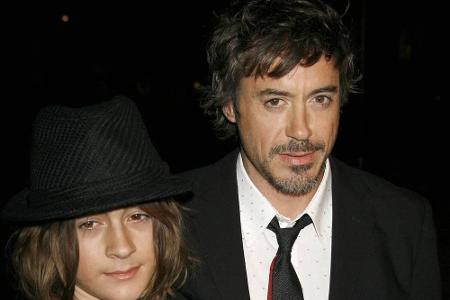 Eines der seltenen Fotos des Schauspielers Robert Downey jr. mit Sohn Indio als Teenager