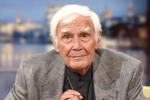 Schauspieler Joachim Fuchsberger ist offenbar auf dem Weg der Besserung