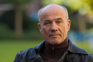 Heiner Lauterbach hat nichts gegen Gartenzwerge - in seinem Garten wird man sie allerdings nicht finden