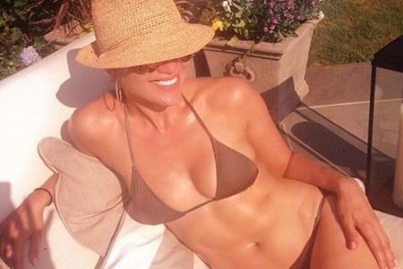 Jennifer Lopez wird von Leah Remini gekonnt in Szene gesetzt