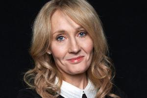 J. K. Rowling: Harry Potter machte sie berühmt und reich