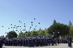 König Felipe (rechts) auf der Abschlussfeier der Luftwaffenakademie in León