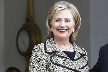 Polit-Profi Hillary Clinton bei einem Besuch des französischen Präsidenten Hollande in Paris