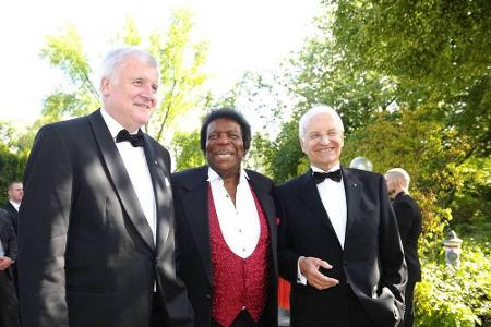 Horst Seehofer, Roberto Blanco und Edmund Stoiber (v.l.n.r.) in Bayreuth