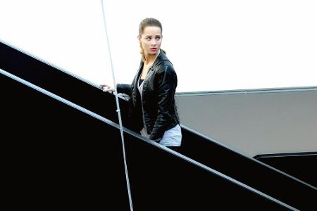 Kim (Nicole Mieth) wird panisch als sie zufällig von Ansgars Entführung erfährt