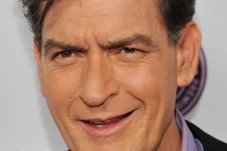 Skandalnudel Charlie Sheen hat mal wieder einen über den Durst getrunken