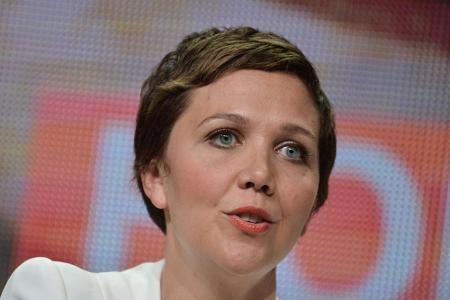 Maggie Gyllenhaal kann die Finger einfach nicht von den Glimmstängeln lassen