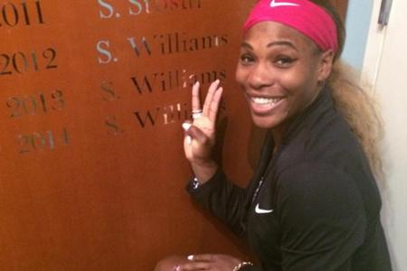 Serena feiert ihren dritten Sieg