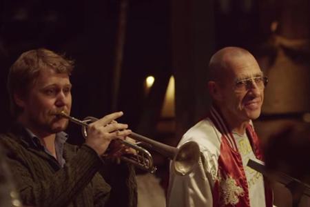 Stefan Dettl (li.) und Stephan Remmler beim Konzert im Kuhstall