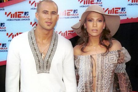 Jennifer Lopez und Cris Judd kurz vor ihrer Hochzeit im September 2001