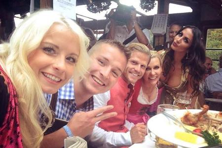 (v.l.n.r.) Mia Julia, Aaron Troschke, Paul Janke, Alexandra Rietz, Janina Youssefian