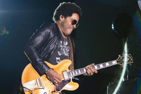 Spielt lieber auf der Gitarre als auf dem Handy: Lenny Kravitz