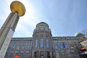 Der Haupteingang des Deutschen Museums in München