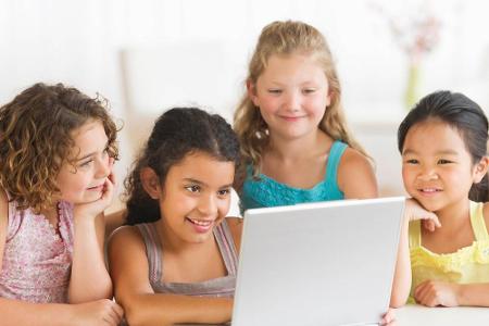Kinder sollten sehr behutsam an die digitale Welt herangeführt werden