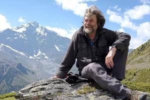 Da, wo er ist sich am wohlsten fühlt: Reinhold Messner in den Alpen