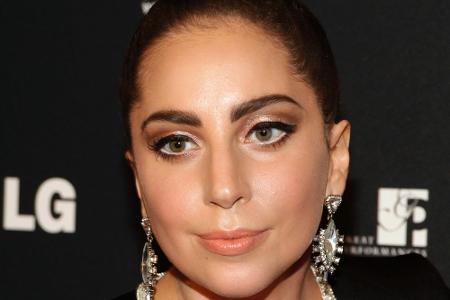 Lady Gaga steht zu ihren Rundungen