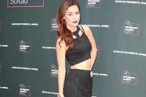 Lena Meyer-Landrut probiert einen neuen Look aus
