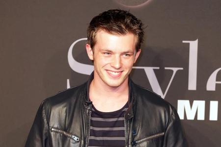 Jannis Niewöhner spielt Gideon de Villiers in 