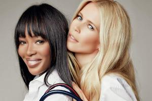 Naomi Campbell (l.) und Claudia Schiffer für "Tommy Hilfiger"