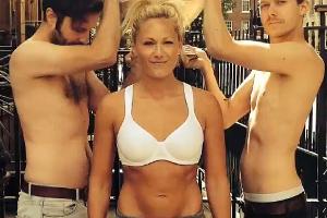 Helene Fischer präsentiert ihren durchtrainierten Bauch