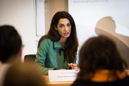 Amal Alamuddin hat sich als Anwältin einen Namen gemacht