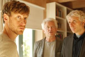 Guido Buchholz (Maxim Mehmet) wird von Ivo Batic (Miroslav Nemec) und Franz Leitmayr (Udo Wachtveitl) befragt