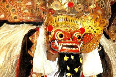 Mit Masken werden auf Bali böse Geister und Dämonen vertrieben